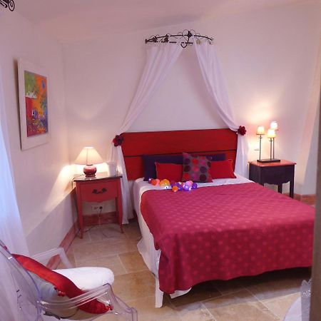 Maison D'Hotes Une Hirondelle En Provence Roussillon en Isere Eksteriør bilde