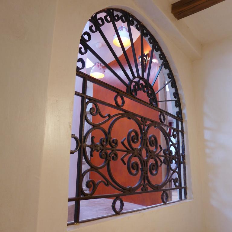 Maison D'Hotes Une Hirondelle En Provence Roussillon en Isere Eksteriør bilde