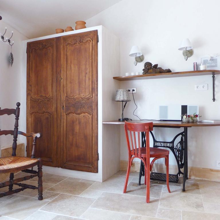 Maison D'Hotes Une Hirondelle En Provence Roussillon en Isere Eksteriør bilde