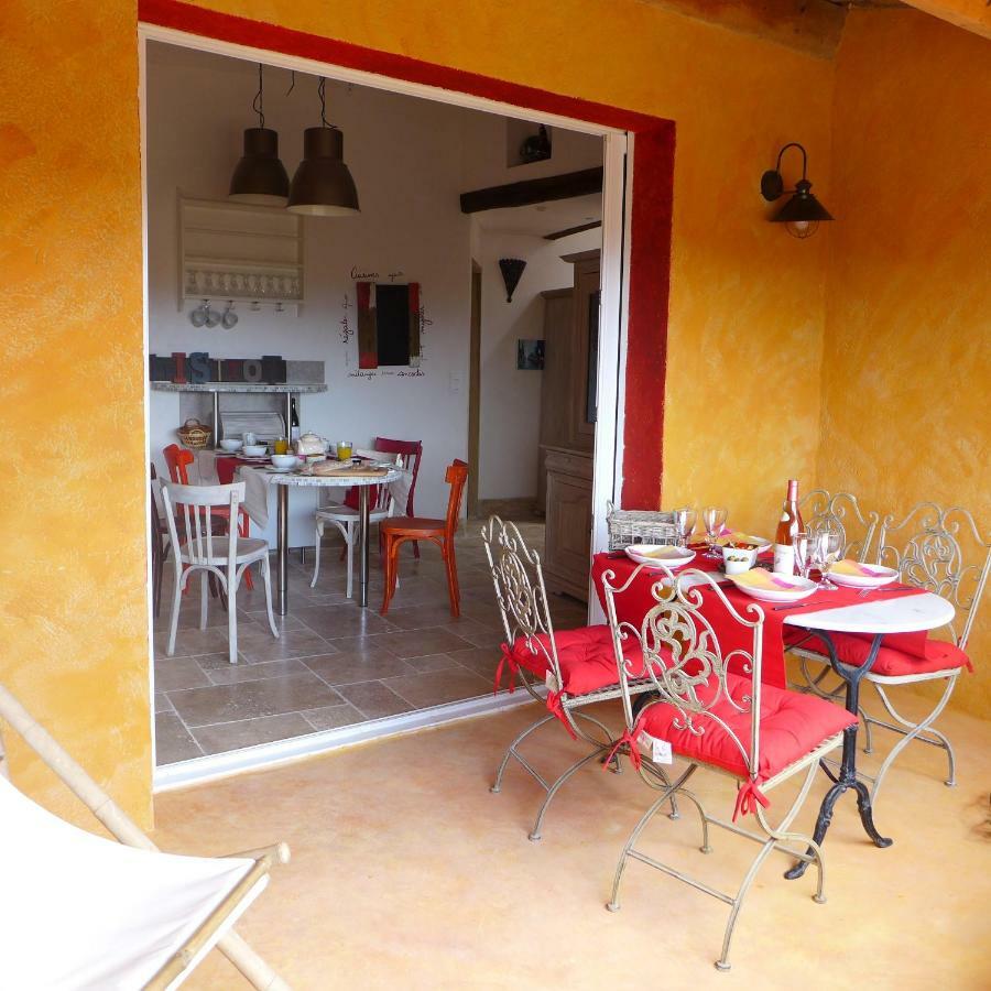 Maison D'Hotes Une Hirondelle En Provence Roussillon en Isere Eksteriør bilde